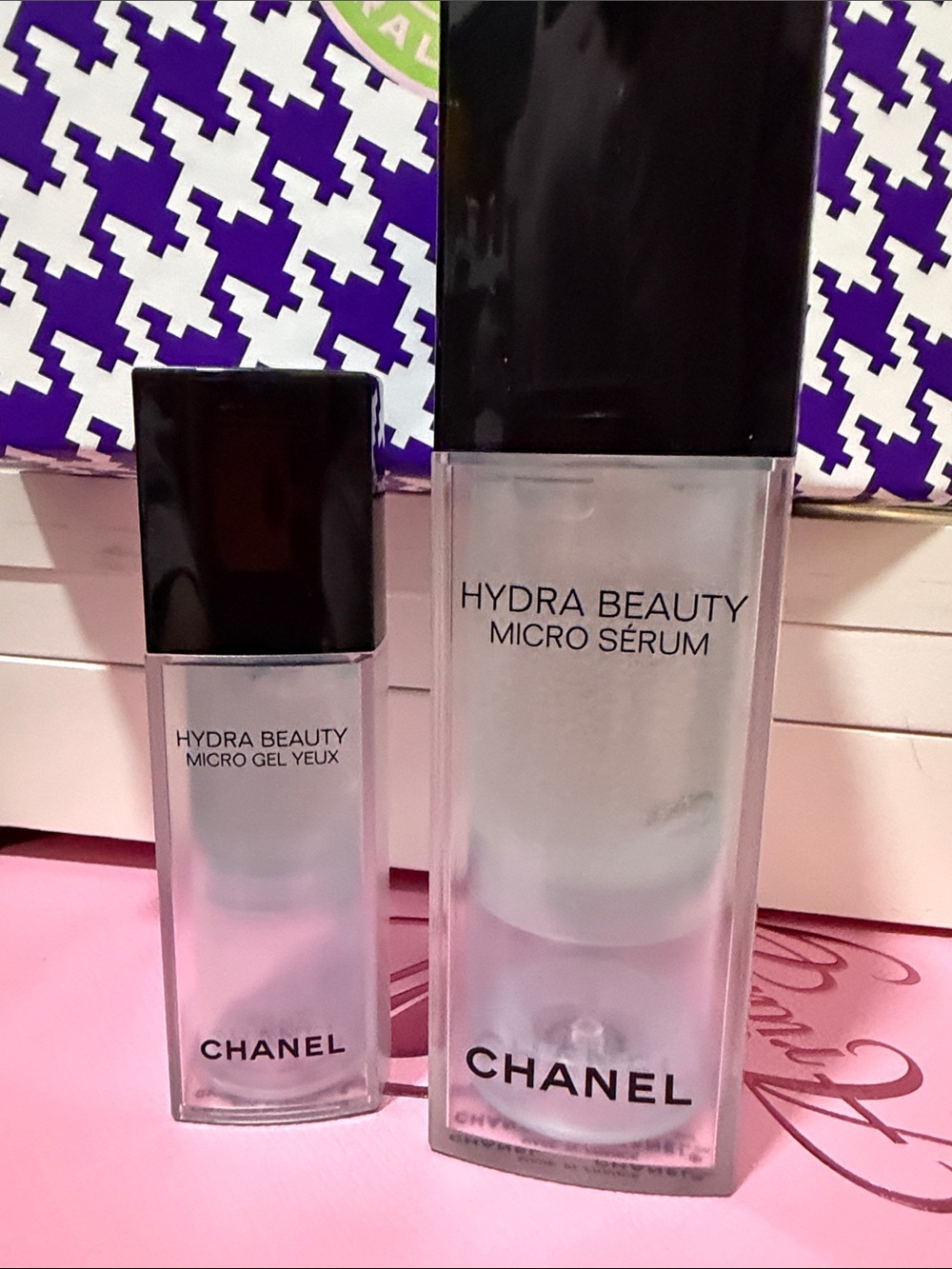 CHANEL Hydra Beauty Micro Sérum - Clear with Black Cap